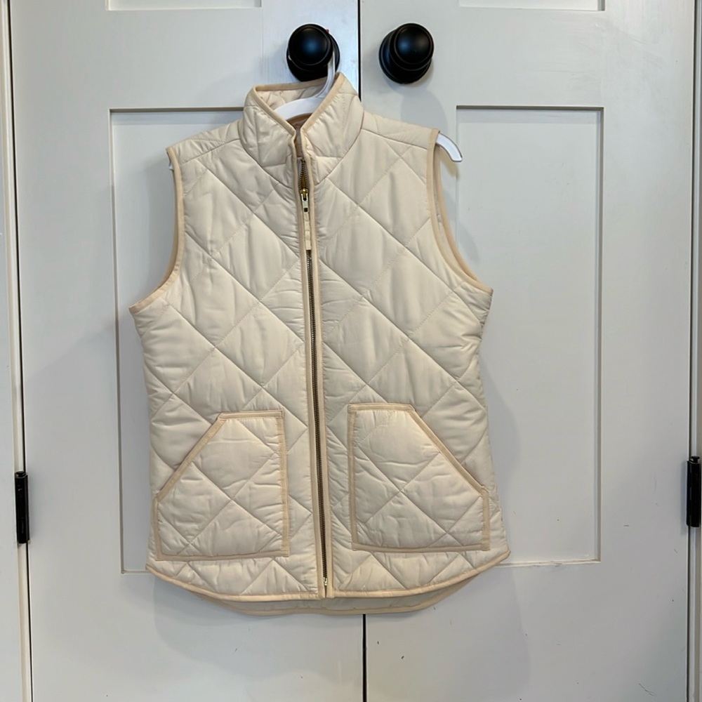 JCrew ivory quilted vest, XS